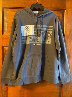 Columbia Men's Dark Gray Graphic Hoodie with American Flag